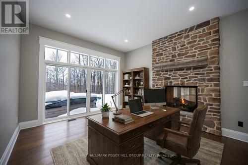 16 Heron Boulevard, Springwater, ON - Indoor Photo Showing Office