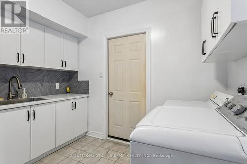 3176 Dovetail Mews, Mississauga, ON - Indoor Photo Showing Laundry Room