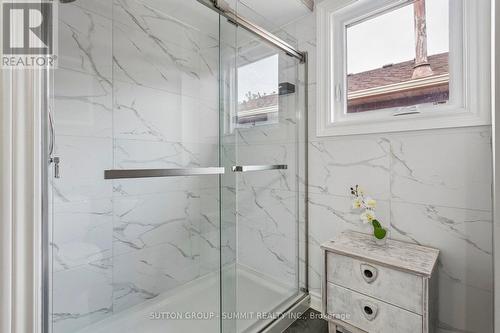3176 Dovetail Mews, Mississauga, ON - Indoor Photo Showing Bathroom