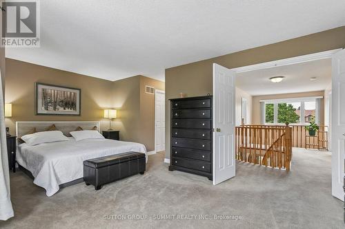 3176 Dovetail Mews, Mississauga, ON - Indoor Photo Showing Bedroom