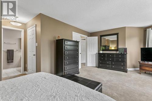 3176 Dovetail Mews, Mississauga, ON - Indoor Photo Showing Bedroom