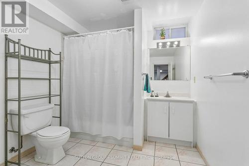 3176 Dovetail Mews, Mississauga, ON - Indoor Photo Showing Bathroom