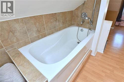 180 Province Street N, Hamilton, ON - Indoor Photo Showing Bathroom