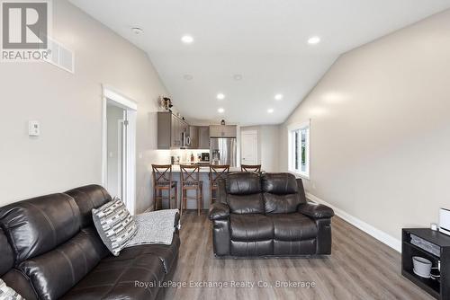 241 Eccles Avenue, West Grey, ON - Indoor Photo Showing Living Room