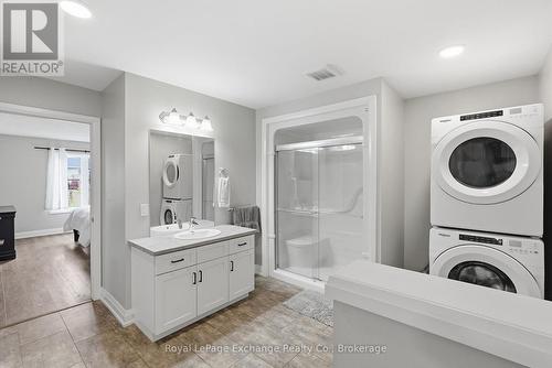 241 Eccles Avenue, West Grey, ON - Indoor Photo Showing Laundry Room