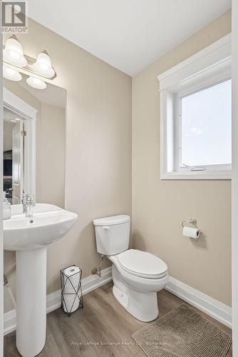 241 Eccles Avenue, West Grey, ON - Indoor Photo Showing Bathroom