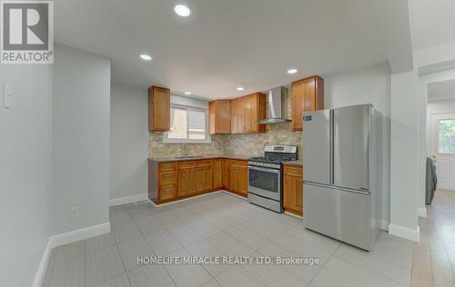 80 Lower Canada Crescent, Kitchener, ON - Indoor Photo Showing Kitchen