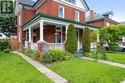 Picture-perfect classic front verandah - 