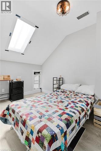 35 Shade Street, Cambridge, ON - Indoor Photo Showing Bedroom