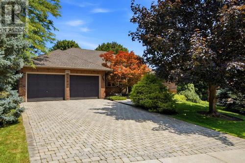 1090 CROFTON WAY  Burlington, ON L7P 4W8