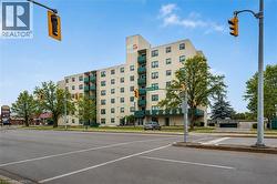 421 FAIRVIEW Drive Unit# 105 Brantford, ON N3R 7M3