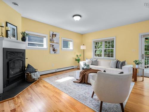 925 Winwick Road, Halifax, NS - Indoor Photo Showing Living Room With Fireplace