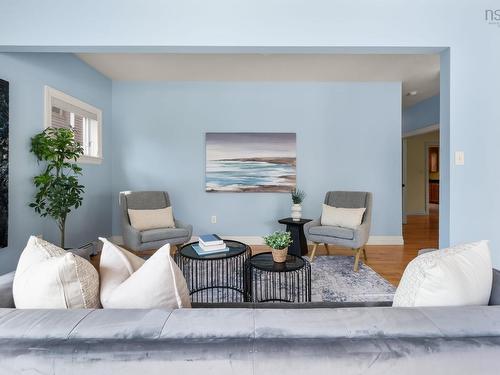 925 Winwick Road, Halifax, NS - Indoor Photo Showing Living Room