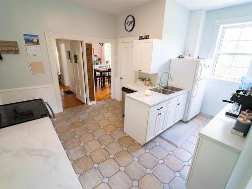 42 Victoria Street, Amherst, NS - Indoor