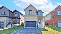 138 Sun King Crescent Barrie, ON L4M 0E5