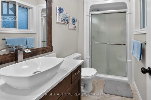 2 Noble Lane, St. Thomas, ON - Indoor Photo Showing Bathroom