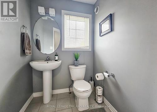 1 Acorn Trail, St. Thomas, ON - Indoor Photo Showing Bathroom