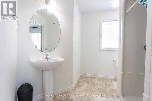 1 Acorn Trail, St. Thomas, ON - Indoor Photo Showing Bathroom