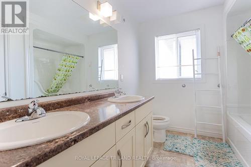 1 Acorn Trail, St. Thomas, ON - Indoor Photo Showing Bathroom
