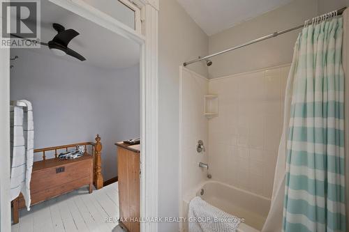 71 Union Street, Champlain, ON - Indoor Photo Showing Bathroom