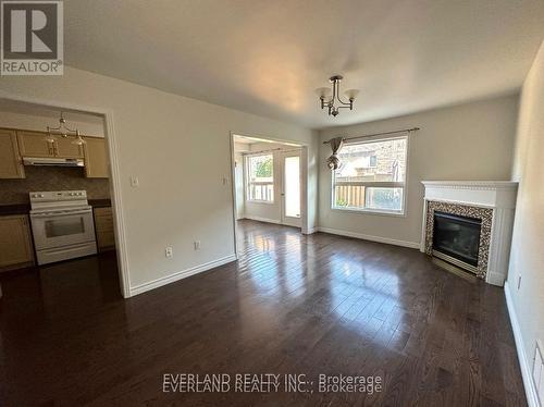 7 BASSETT AVENUE , Richmond Hill, Ontario L4B 4M8 2
