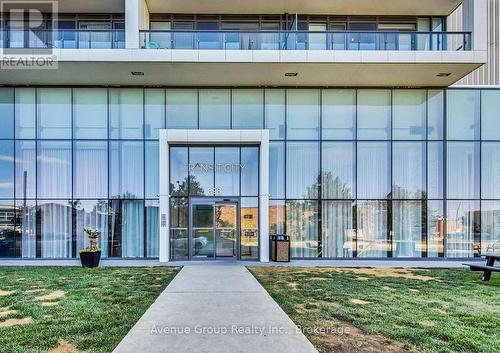2106 - 898 PORTAGE PARKWAY  Vaughan, ON L4K 0J6