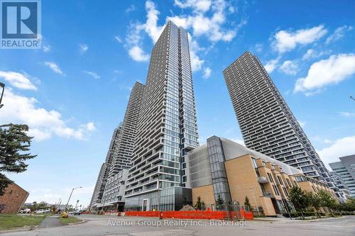 2106 - 898 PORTAGE PARKWAY  Vaughan, ON L4K 0J6