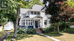 29 WAUBEEK STREET Parry Sound, ON P2A 1C1