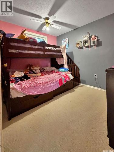701 3Rd Avenue, Spy Hill, SK - Indoor Photo Showing Bedroom