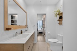 Master Bathroom - 
