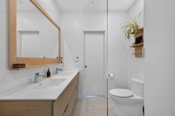 Master Bathroom - 