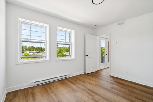 19 Rue Principale , Châteauguay, QC J6K 1E7 3