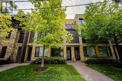 7A SYLVAN AVENUE  Toronto, ON M6H 0C4