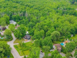 2 Rue Mareuil  Laval (Auteuil), QC H7H 2G7