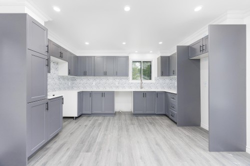 Kitchen - 2 Rue Mareuil, Laval (Auteuil), QC - Indoor Photo Showing Kitchen With Upgraded Kitchen