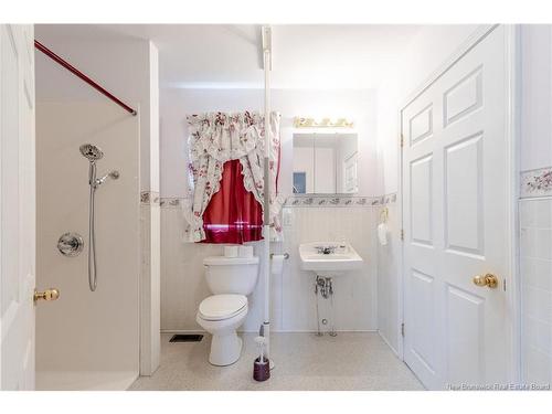35 Coronation St, Fredericton, NB 