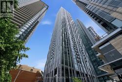 901 - 1 YORKVILLE AVENUE Toronto, ON M4W 0B1