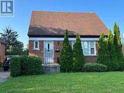 5 SUNDRIDGE DRIVE Toronto, ON M1L 2J2