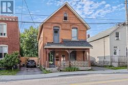 2 - 52 LEES AVENUE  Ottawa, ON K1S 0B9