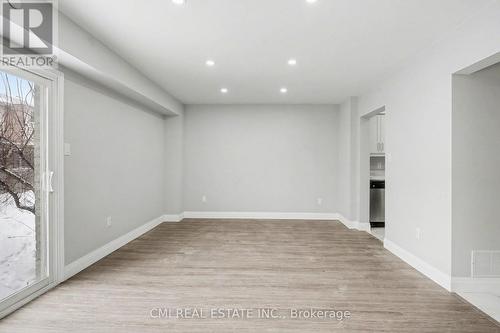 12 - 125 Sekura Crescent, Cambridge, ON - Indoor Photo Showing Other Room