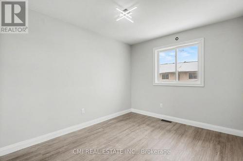 12 - 125 Sekura Crescent, Cambridge, ON - Indoor Photo Showing Other Room
