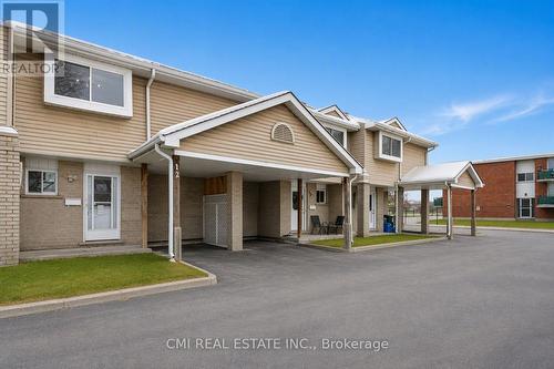 12 - 125 Sekura Crescent, Cambridge, ON - Outdoor With Facade