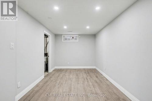 12 - 125 Sekura Crescent, Cambridge, ON - Indoor