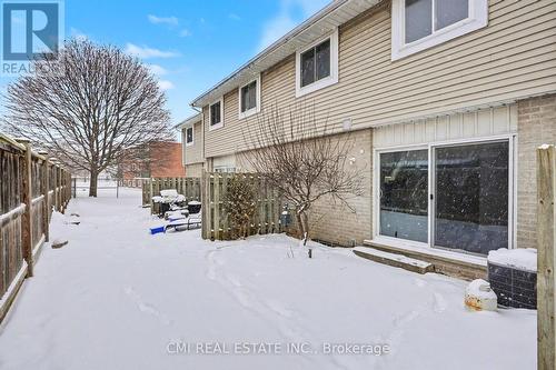 12 - 125 Sekura Crescent, Cambridge, ON - Outdoor With Exterior