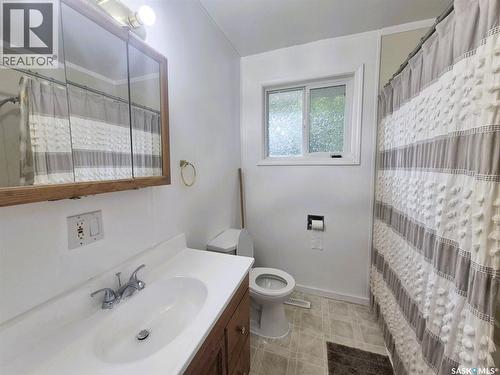161 Darlington Street E, Yorkton, SK - Indoor Photo Showing Bathroom
