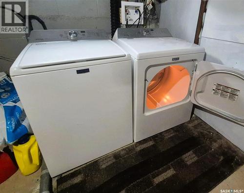 161 Darlington Street E, Yorkton, SK - Indoor Photo Showing Laundry Room