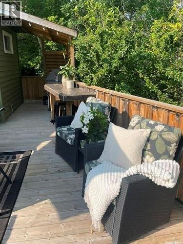 1408 6Th Avenue, Regina Beach, SK - Outdoor With Deck Patio Veranda
