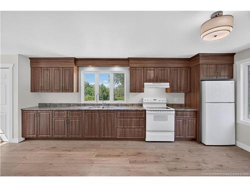 9 Bayview South Rd, Baie-Sainte-Anne, NB 
