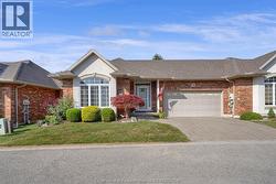10 Oakgrove LANE  Chatham, ON N7L 5R9