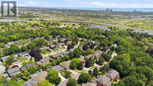 Aerial perspective of a residential area with varied home styles - 1090 Crofton Way, Burlington, ON - Outdoor With View